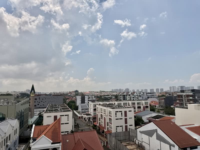 The Lenox Apartment For Sale at S$ 1,600,000 | PropertyGuru Singapore - Landed view