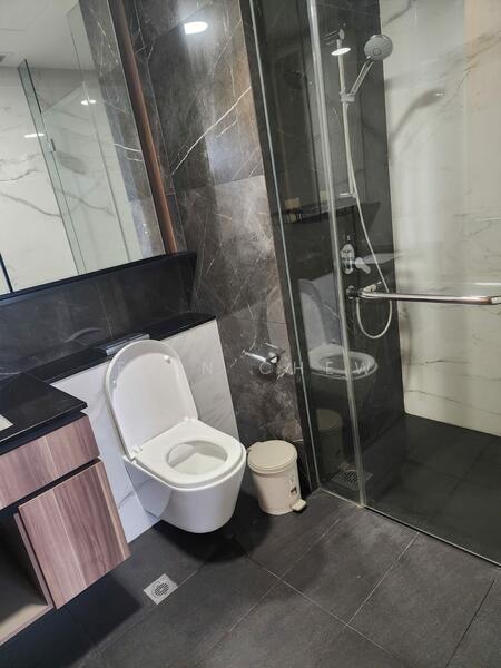 The Verandah Residences, 229 Pasir Panjang Road, 2 Bedrooms, 807 sqft, Condominium For Rent, by Erin Chew, 60013824 - Bathroom - PropertyGuru.com.sg