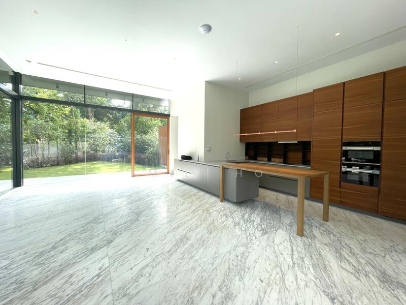 For Sale - SHIROHANA MASTERPIECE @ BOTANIC GDNS!!