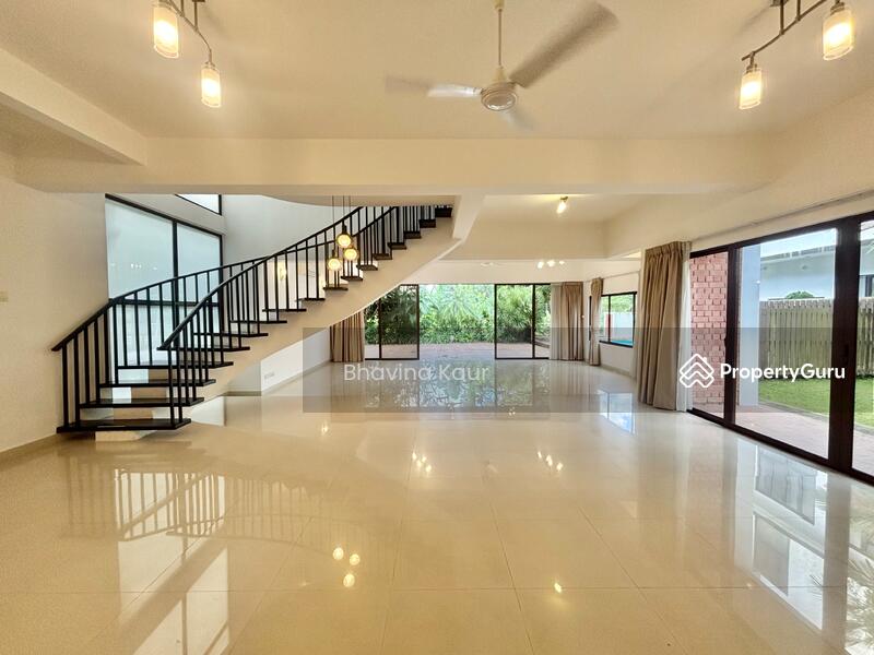 For Rent - Bukit Timah Bungalow with Garden and Pool!