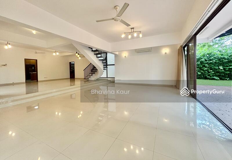 For Rent - Bukit Timah Bungalow with Garden and Pool!
