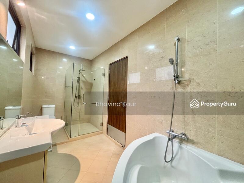 Master bathroom with jacuzzi tub