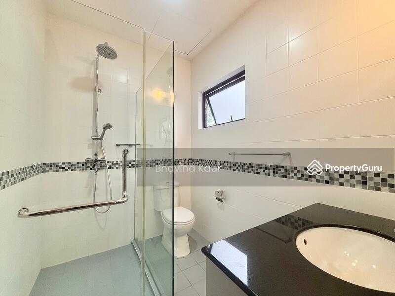 For Rent - Bukit Timah Bungalow with Garden and Pool!