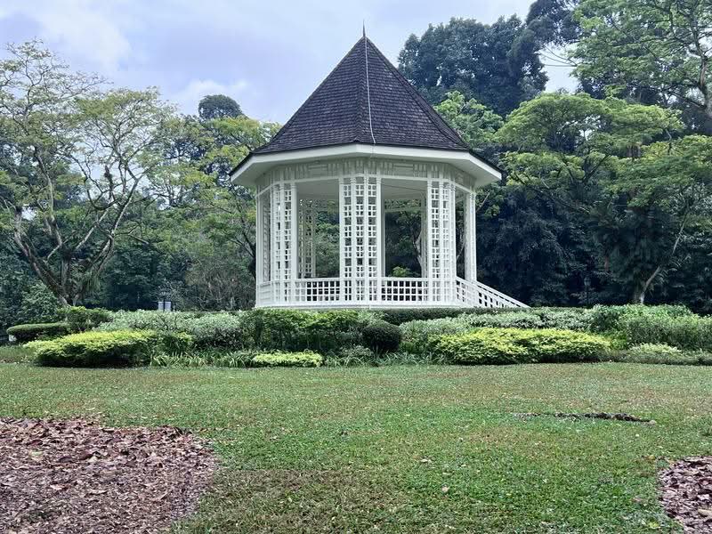 ⭐️⭐️D10 BIN TONG PARK GCB. FREEHOLD. SPRAWLING LANDSCAPE. ☎️JEAN 93571119, Bin Tong Park/Leedon/Cornwall Gardens, Tanglin / Holland / Bukit Timah, 3 Bedrooms, 4,000 sqft, Good Class Bungalow For Sale, by Jean Ong, 60014627 - Exterior - PropertyGuru.com.sg