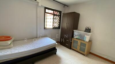 For Rent - 302 Jurong East Street 32