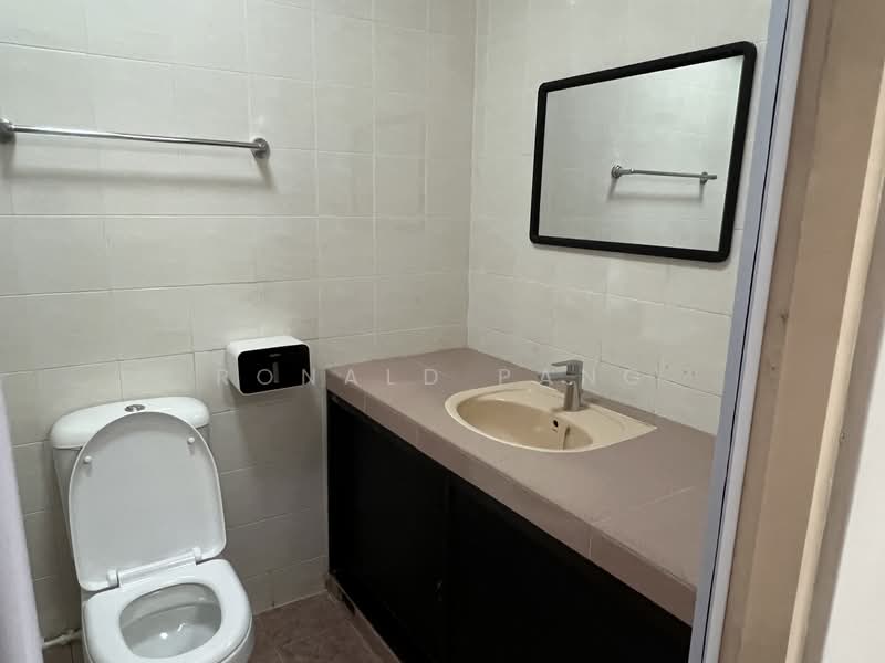 272 Toh Guan Road, 272 Toh Guan Road, 3 Bedrooms, 1,098 sqft, HDB Flat For Rent, by Ronald Pang, 60015282 - PropertyGuru.com.sg