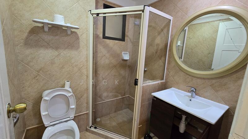 Heritage View, 10 Dover Rise, 3 Bedrooms, 1,195 sqft, Condominium For Rent, by Jack Toi, 60015297 - Bathroom - PropertyGuru.com.sg