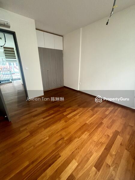 Bedroom with wardrobe 
