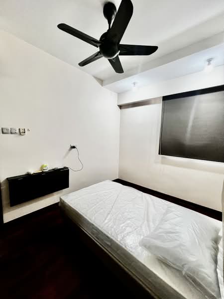 Modena, 35 Simei Street 4, Room Rental, 100 sqft, Condominium For Rent, by Caroline Yang, 60015471 - Bedroom - PropertyGuru.com.sg