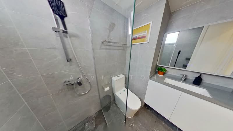 Westmere, 71 Jurong East Street 13, 5 Bedrooms, 1,098 sqft, Condominium For Rent, by Alvin Toh, 60015830 - Bathroom - PropertyGuru.com.sg