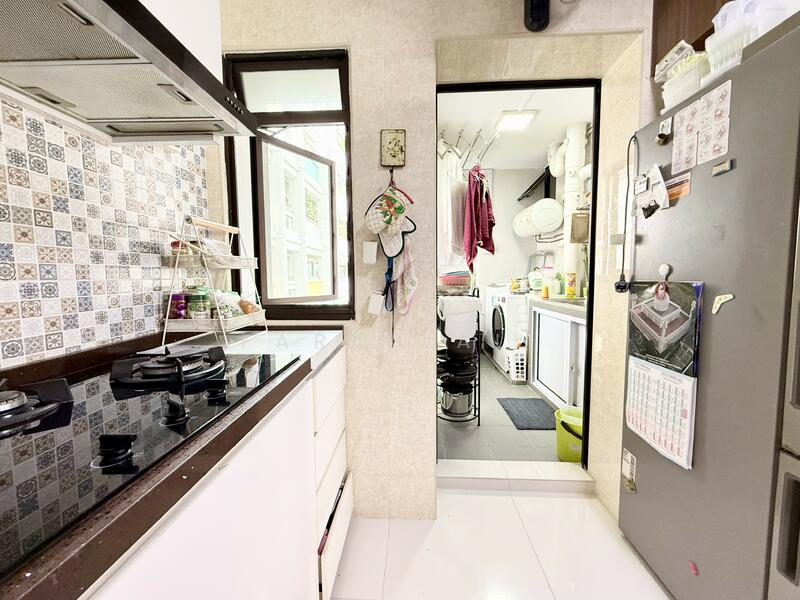 899A Woodlands Drive 50, 899A Woodlands Drive 50, 3 Bedrooms, 1,270 sqft, HDB Flat For Sale, by Farah Ali, 60015944 - Kitchen & Service Yard - PropertyGuru.com.sg