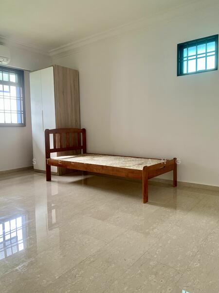 For Sale - 335 Sembawang Close