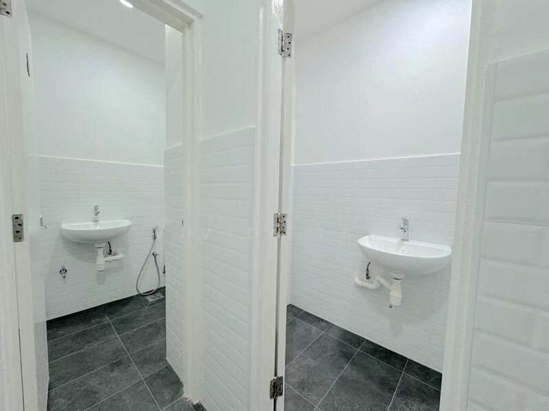 Club Street Office with 2 Toilets, Duxton Road/ Ann Siang Road/ Tras Street, 1,700 sqft, Shop / Shophouse For Rent, by Vivien Tan, 60016117 - CommercialGuru.com.sg