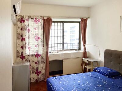 For Rent - Lakepoint Condo