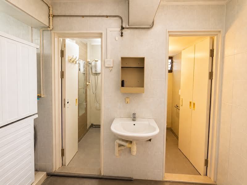 3 Tanjong Pagar Plaza, 3 Tanjong Pagar Plaza, Chinatown / Tanjong Pagar, 2 Bedrooms, 635 sqft, HDB Flat For Rent, by Ethan Tan, 60016331 - Bathroom - PropertyGuru.com.sg