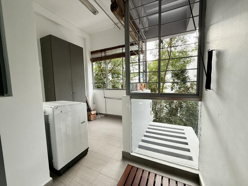 Yard & Balcony area