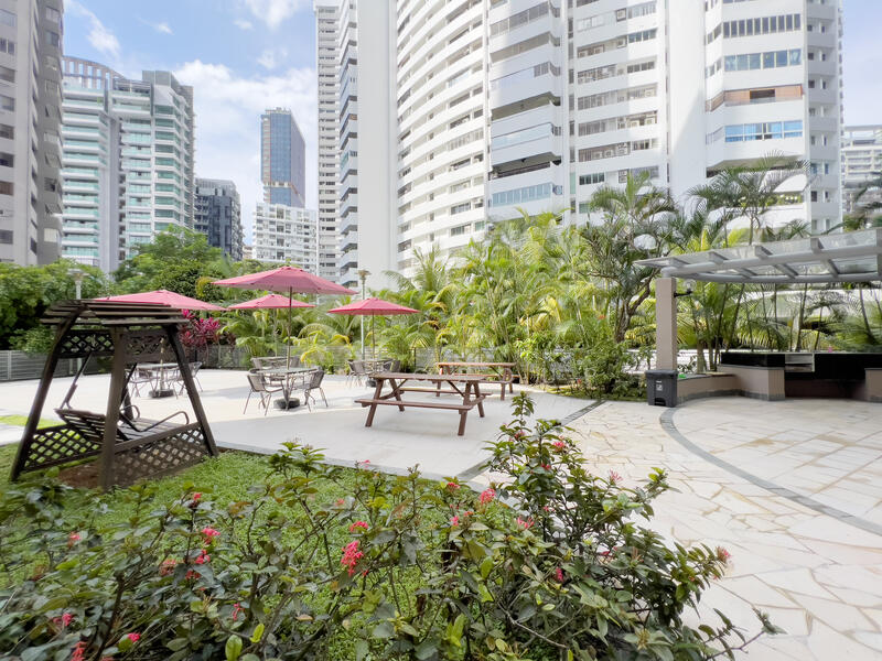 For Rent - Private Studio at Orchard, Near MRT Station.