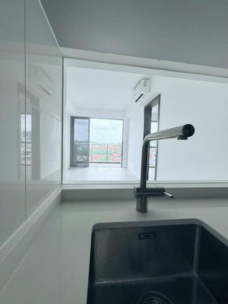 AMO Residence Condominium For Sale at S$ 1,999,000 | PropertyGuru Singapore - Kitchen