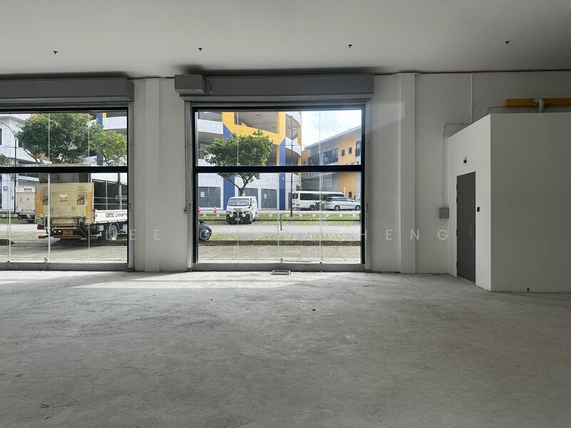 Tradehub 21, 8 Boon Lay Way, 2,787 sqft, Light Industrial (B1) For Rent, by Lee Guat Cheng Serena, 60016588 - Interior - CommercialGuru.com.sg
