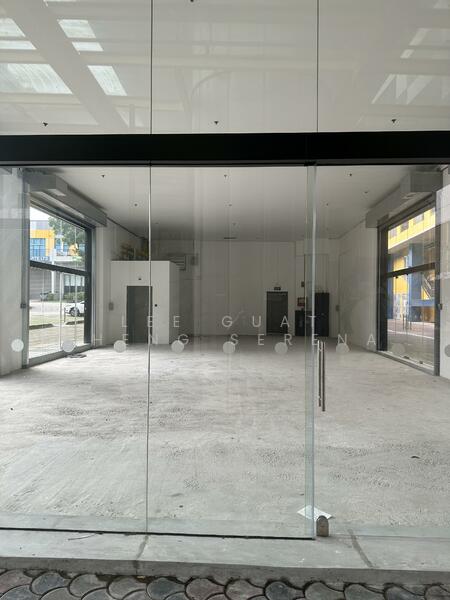 Tradehub 21, 8 Boon Lay Way, 2,787 sqft, Light Industrial (B1) For Rent, by Lee Guat Cheng Serena, 60016588 - Interior - CommercialGuru.com.sg