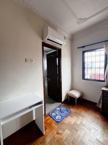 Additional image 2 of Lorong sari