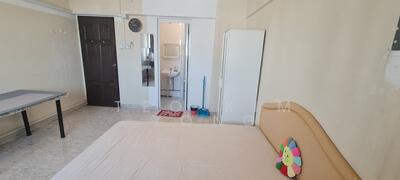 For Rent - 405 Sin Ming Avenue