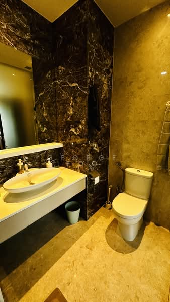 The Hillier, 6 Hillview Rise, 2 Bedrooms, 818 sqft, Condominium For Rent, by George Foo, 60016694 - Bathroom - PropertyGuru.com.sg
