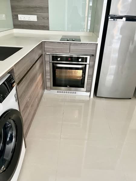 Coco Palms, 29 Pasir Ris Grove, 2 Bedrooms, 753 sqft, Condominium For Sale, by Kim Zhuang, 60016748 - Kitchen - PropertyGuru.com.sg