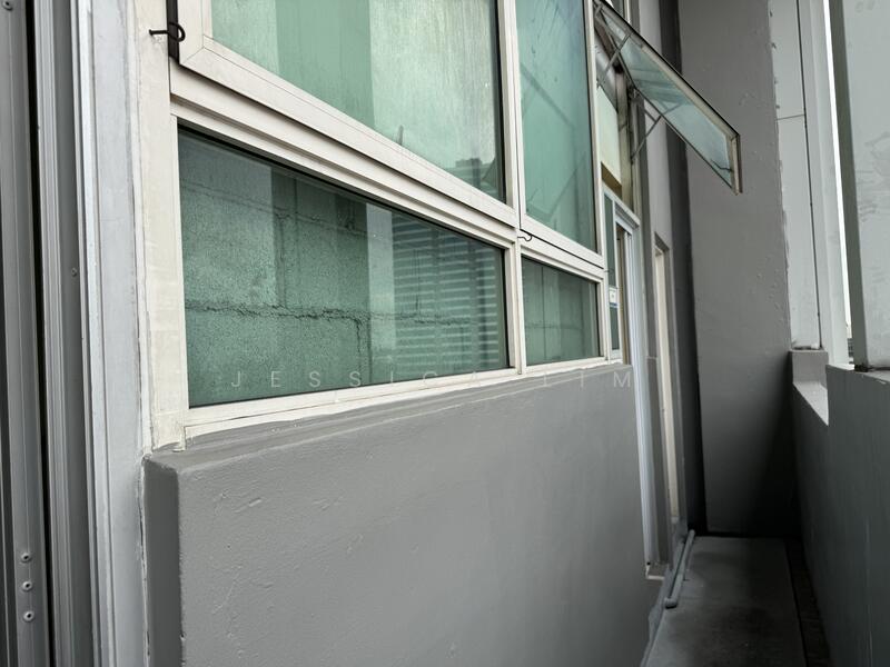 Enterprise Centre, 20 Bukit Batok Crescent, 3,886 sqft, Light Industrial (B1) For Rent, by Jessica Lim, 60016920 - Balcony - CommercialGuru.com.sg