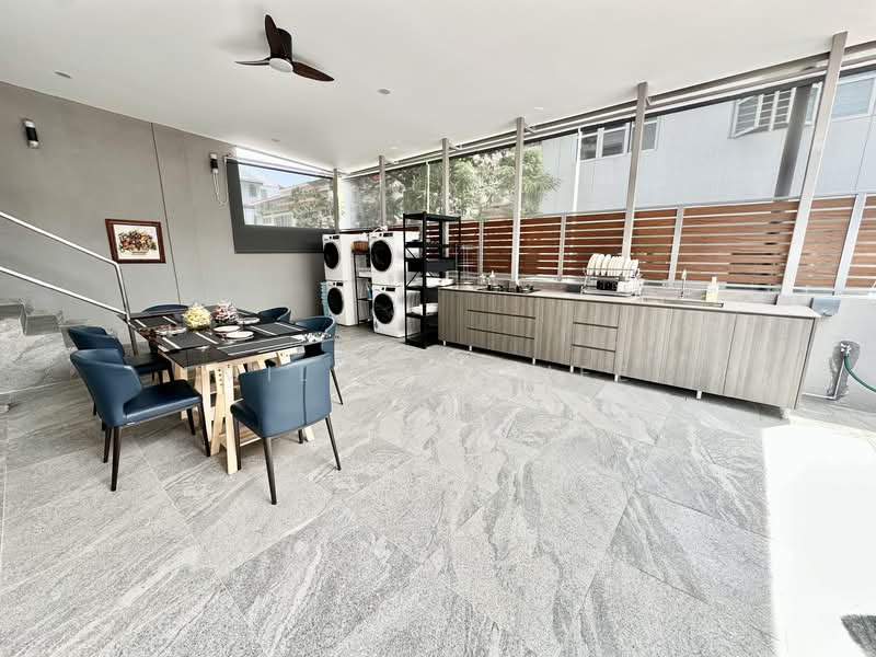 Multiple Size Rooms Available In Terrace House, , Room Rental, 120 sqft, Terraced House For Rent, by Milton Chee, 60017065 - PropertyGuru.com.sg
