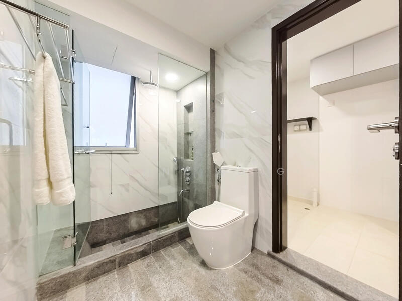 8 @ Mount Sophia, 10 Mount Sophia, 1 Bedroom, 861 sqft, Condominium For Rent, by Danny Wong, 60017167 - Bathroom - PropertyGuru.com.sg