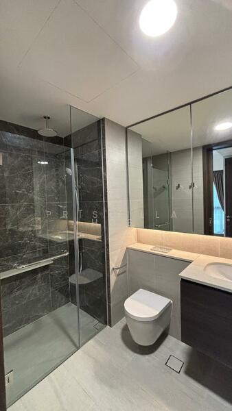 Sizeable Bathroom