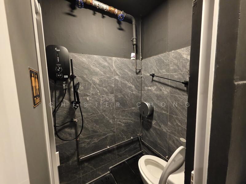 226E Ang Mo Kio Avenue 1, Ang Mo Kio Avenue 1, 1,497 sqft, Shop / Shophouse For Sale, by Chester Chong, 60017358 - Bathroom - CommercialGuru.com.sg