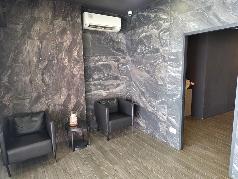 226E Ang Mo Kio Avenue 1, Ang Mo Kio Avenue 1, 1,497 sqft, Shop / Shophouse For Sale, by Chester Chong, 60017358 - Living Room - CommercialGuru.com.sg