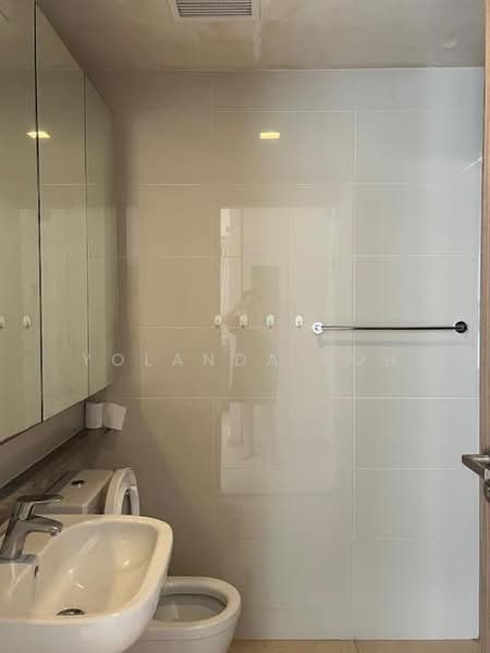 Flamingo Valley, 468 Siglap Road, 1 Bedroom, 546 sqft, Condominium For Rent, by Yolanda Soh, 60017375 - Bathroom - PropertyGuru.com.sg