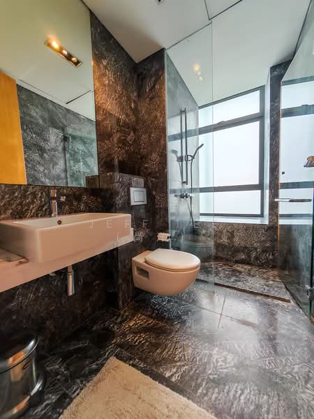 Skypark @ Somerset, 22 Saint Thomas Walk, 4 Bedrooms, 3,348 sqft, Apartment For Rent, by Jeff Tee (尚洋）, 60017767 - Bathroom - PropertyGuru.com.sg