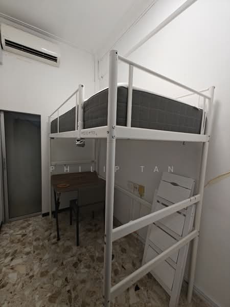 Lloyd Mansion, 3 Lloyd Road, Room Rental, 80 sqft, Apartment For Rent, by Philip Tan, 60017858 - Bedroom - PropertyGuru.com.sg
