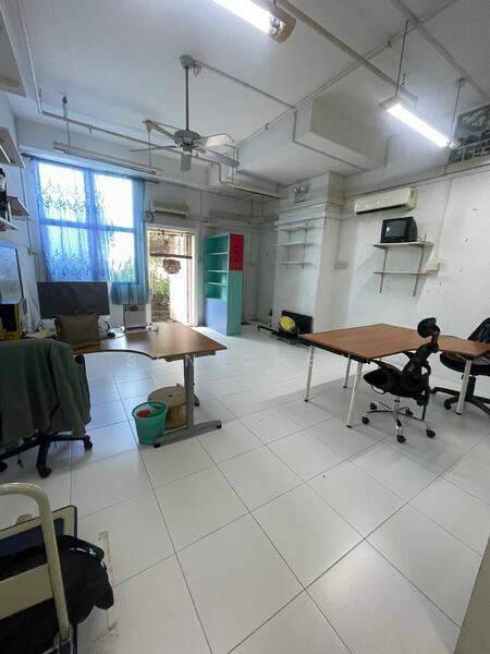 Tradehub 21, 18 Boon Lay Way, 700 sqft, Light Industrial (B1) For Rent, by Ben Chew, 60017986 - Study - CommercialGuru.com.sg