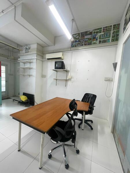 Tradehub 21, 18 Boon Lay Way, 700 sqft, Light Industrial (B1) For Rent, by Ben Chew, 60017986 - Study - CommercialGuru.com.sg