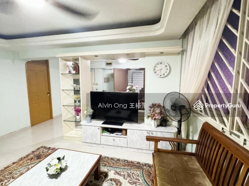 For Sale - 118 Pasir Ris Street 11