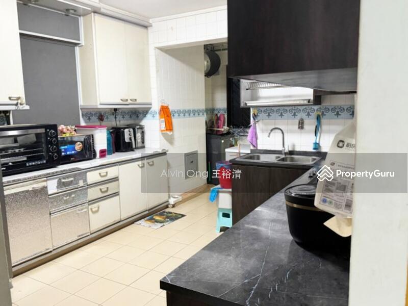 For Sale - 118 Pasir Ris Street 11