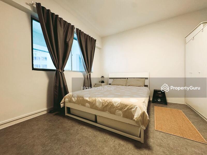 Huge common Bedroom