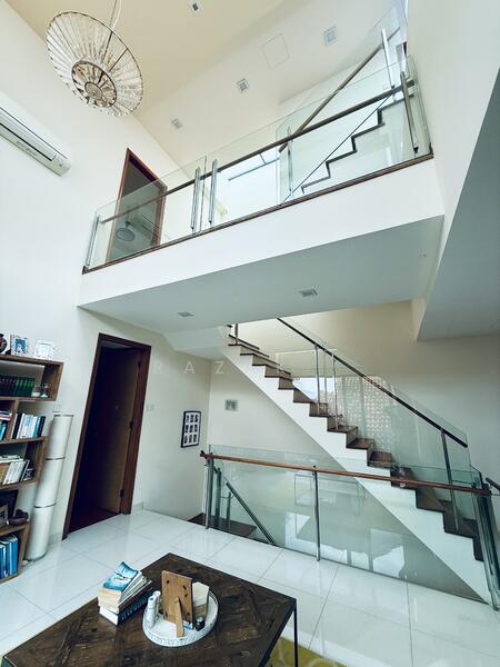 bowmont garden, Bowmont gardens, 7 Bedrooms, 4,500 sqft, Semi-Detached House For Rent, by Razak ., 60018472 - Stairs - PropertyGuru.com.sg