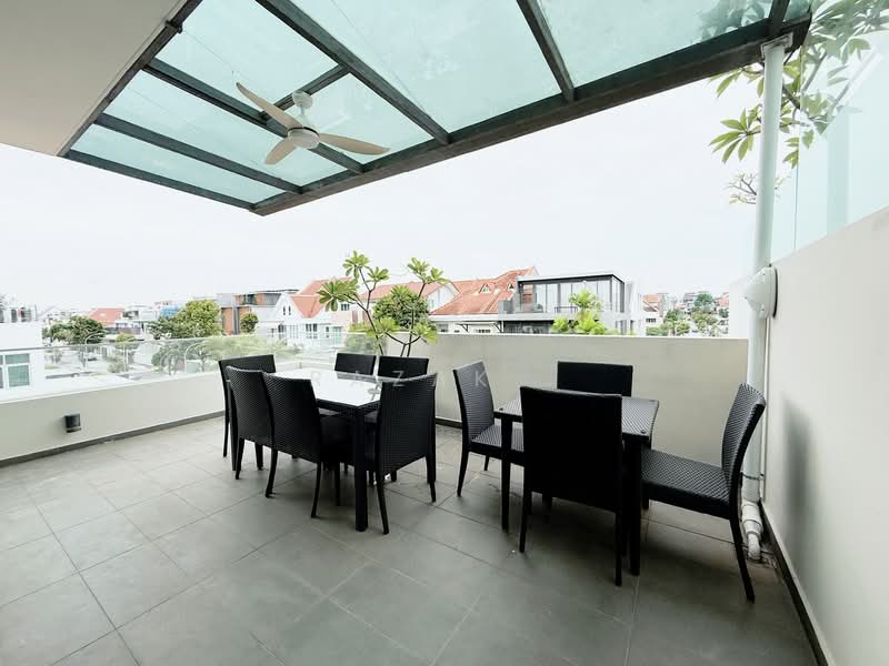 bowmont garden, Bowmont gardens, 7 Bedrooms, 4,500 sqft, Semi-Detached House For Rent, by Razak ., 60018472 - Balcony - PropertyGuru.com.sg