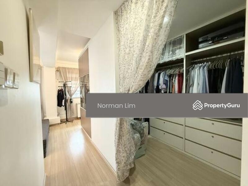 Walk In Wardrobe