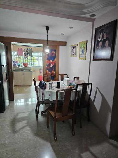 327 Clementi Avenue 5, 327 Clementi Avenue 5, Room Rental, 120 sqft, HDB Flat For Rent, by Zheng Ronghua 郑荣华, 60018853 - Kitchen - PropertyGuru.com.sg