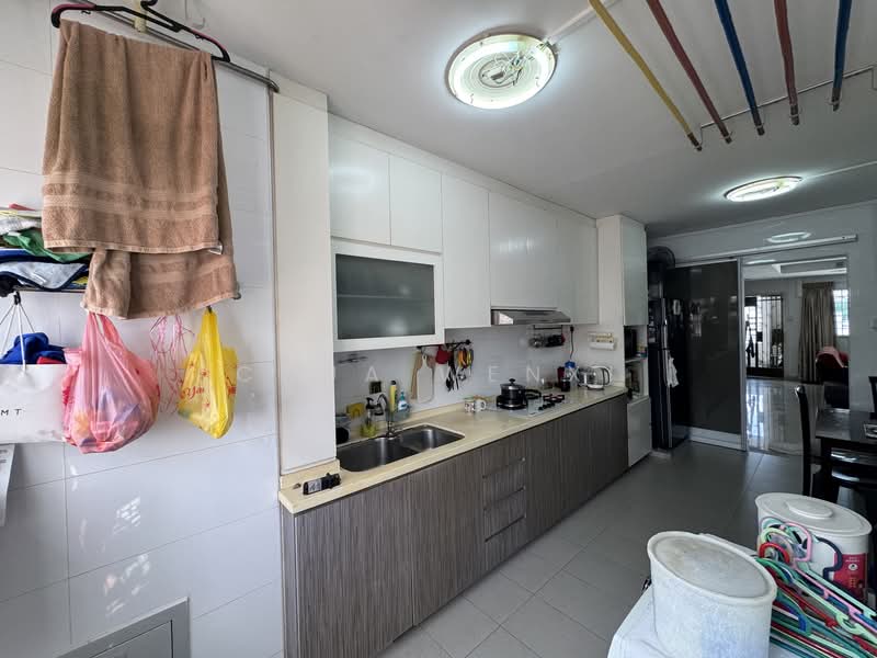 417 Bukit Batok West Avenue 4, 417 Bukit Batok West Avenue 4, 3 Bedrooms, 1,108 sqft, HDB Flat For Rent, by Chua Wenxi, 60019289 - Kitchen - PropertyGuru.com.sg
