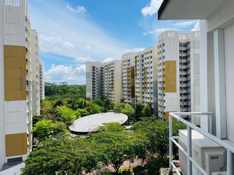 Canberra Primary Canberra Resale Hdb 120C Canberra Crescent HDB