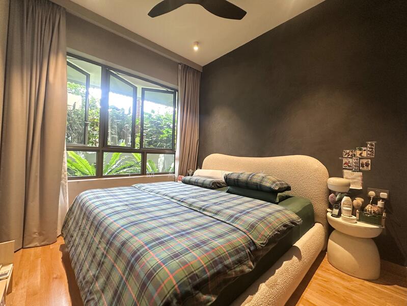 The Tre Ver Condominium For Sale at S$ 2,350,000 | PropertyGuru Singapore - Master Bedroom