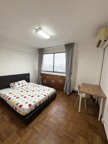 Cheap Common Bedrooms @ Botanic Gardens MRT, Tan Kim Cheng Road, Tanglin / Holland / Bukit Timah, Room Rental, 143 sqft, Apartment For Rent, by Alan Tsui 徐先生, 60019622 - Bedroom - PropertyGuru.com.sg